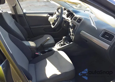 2018 Volkswagen Jetta 1.4T S from USA, damaged, VIN 3VW2B7AJ4JM251389